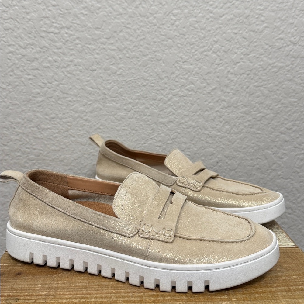 Vionic Uptown Gold Metallic Suede Loafers Size 7.5 - Picture 2 of 8